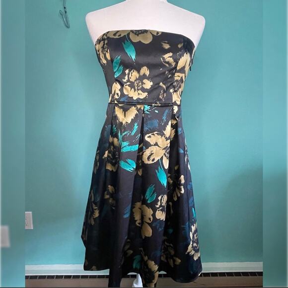 Guess strapless black formal dress in size 7 - Picture 1 of 5